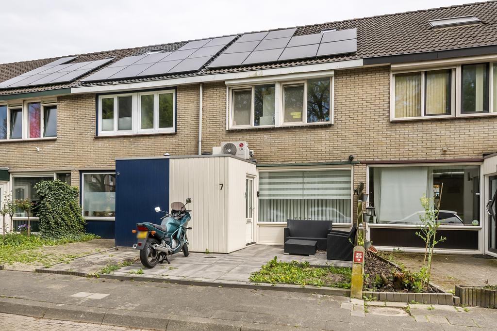 Acquoylaan 7, Tiel