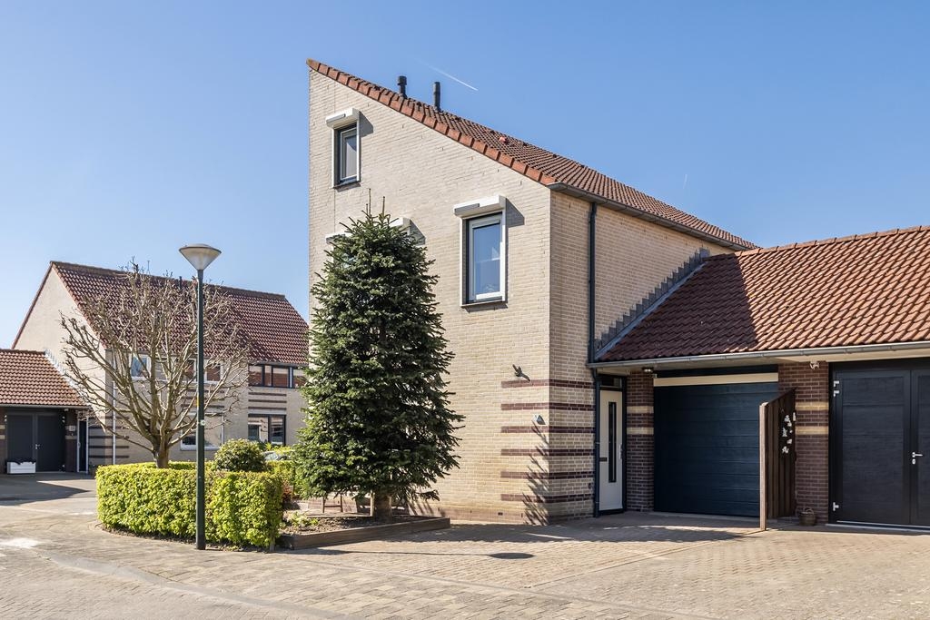 Cortbeemt 1, Ophemert