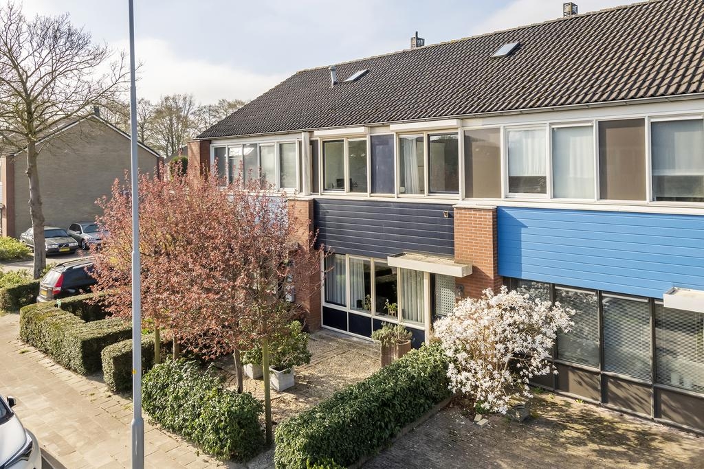 De Hennepe 482, Tiel