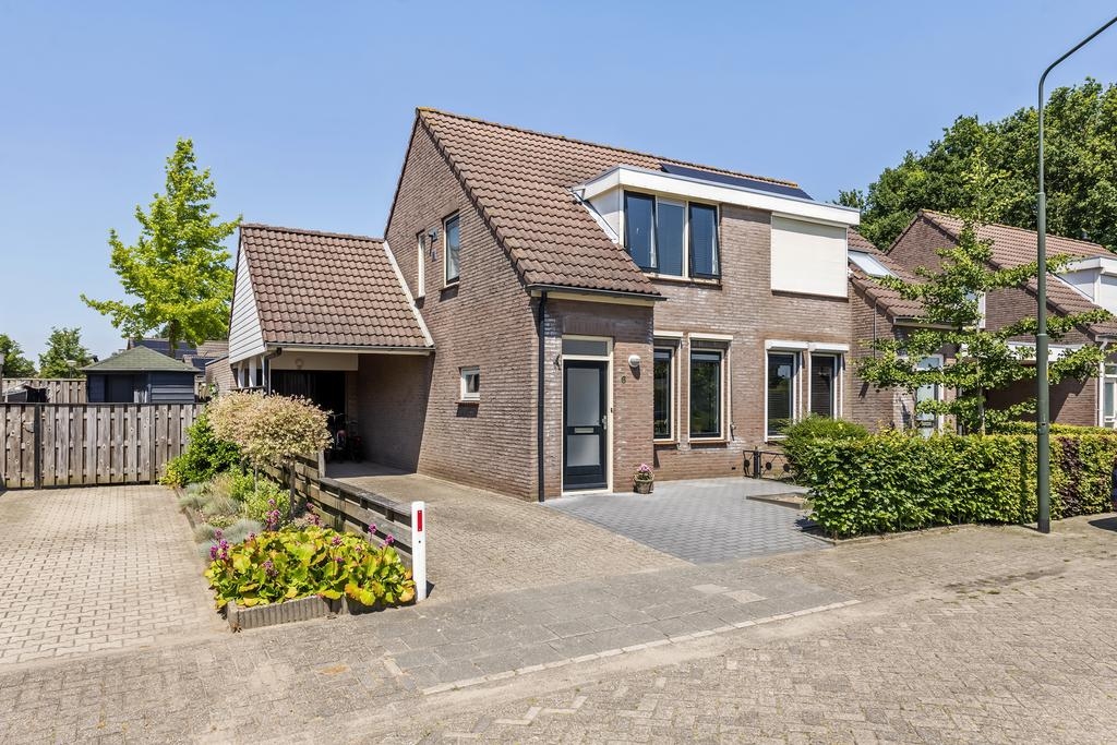 Karnheuvelsestraat 6, Est