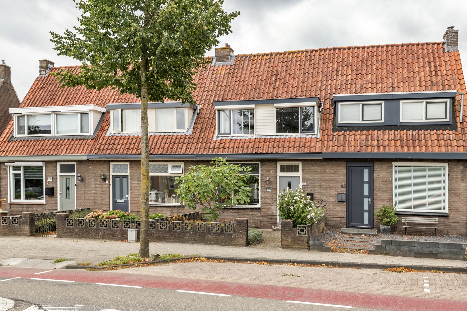 Kijkuit 83, Tiel