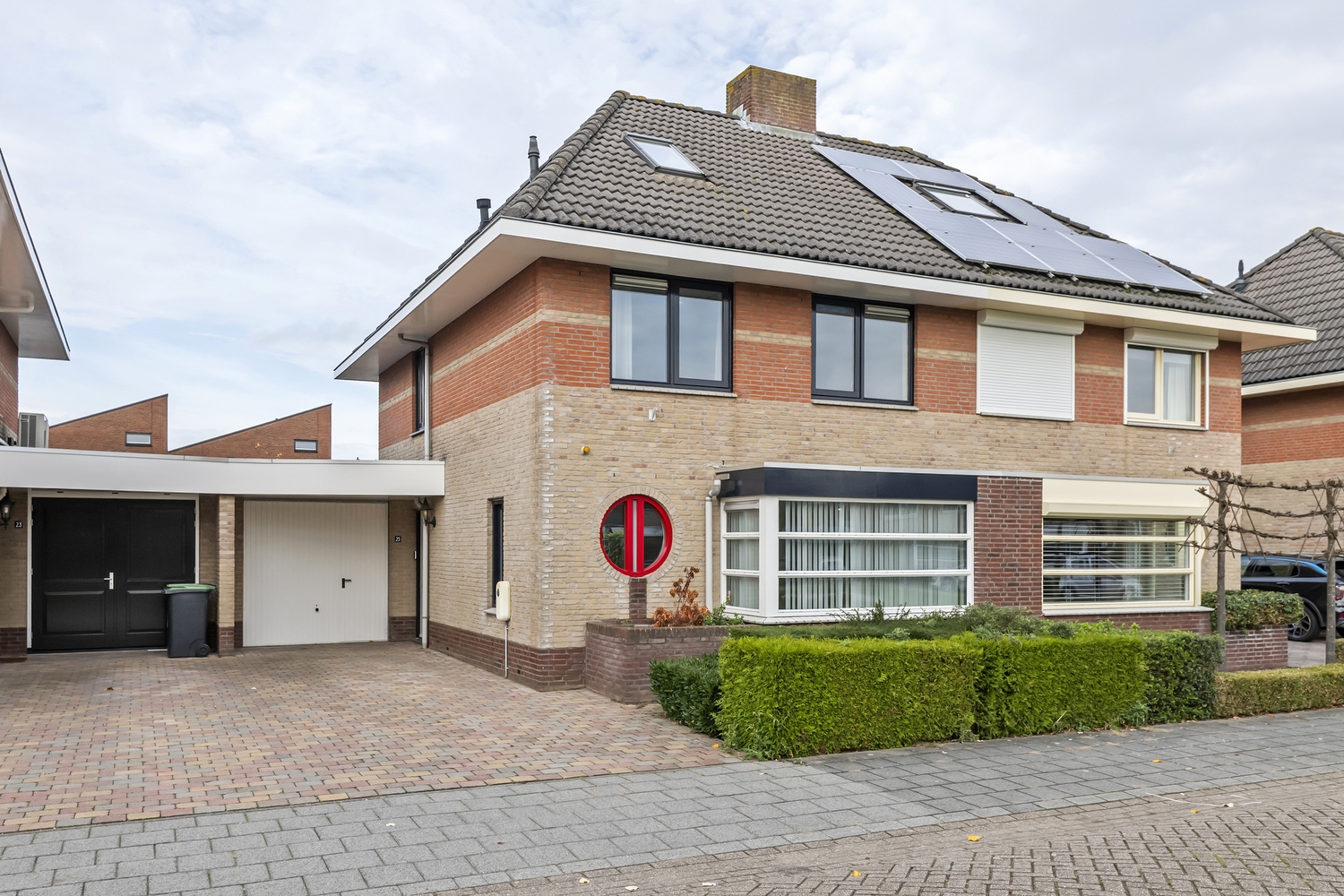 Kolblei 25, Tiel