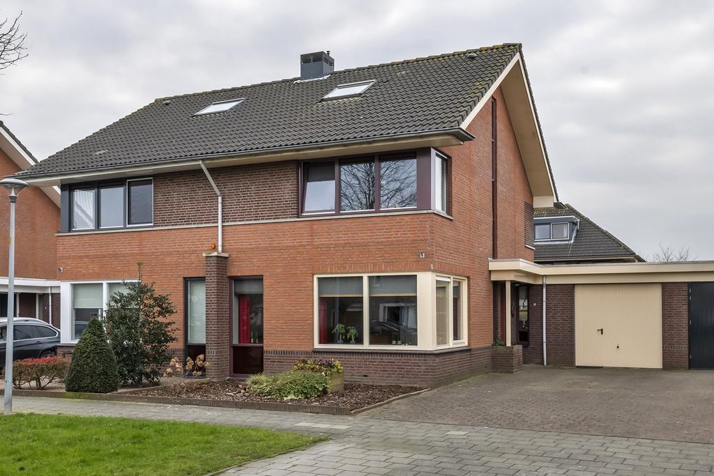 Ruisvoorn 20, Tiel