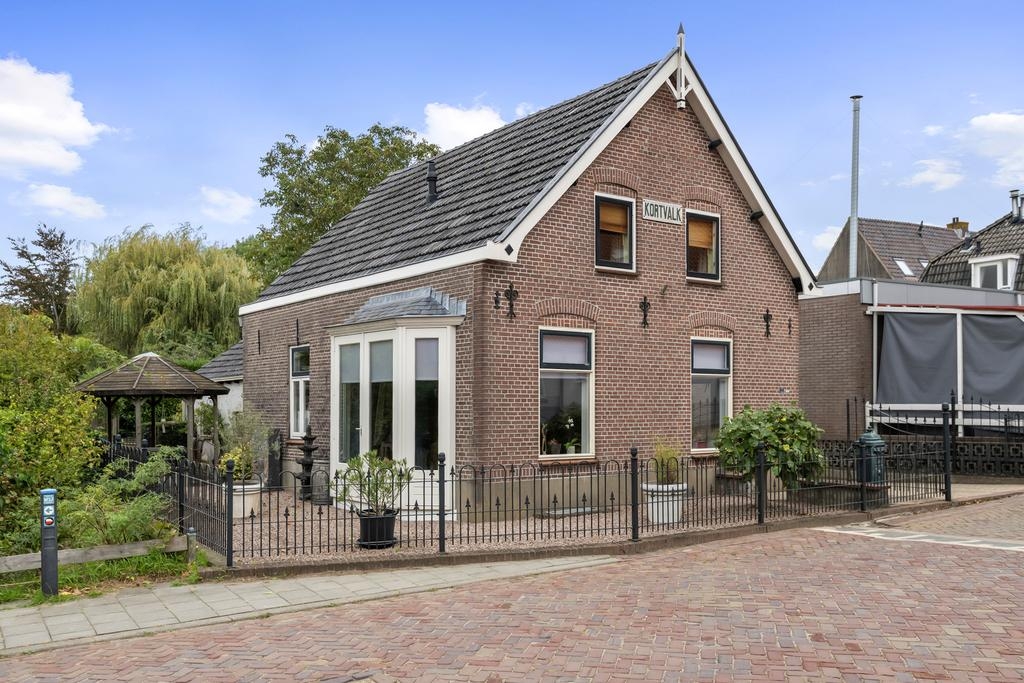 Secr. Janssenstraat 2, Heerewaarden