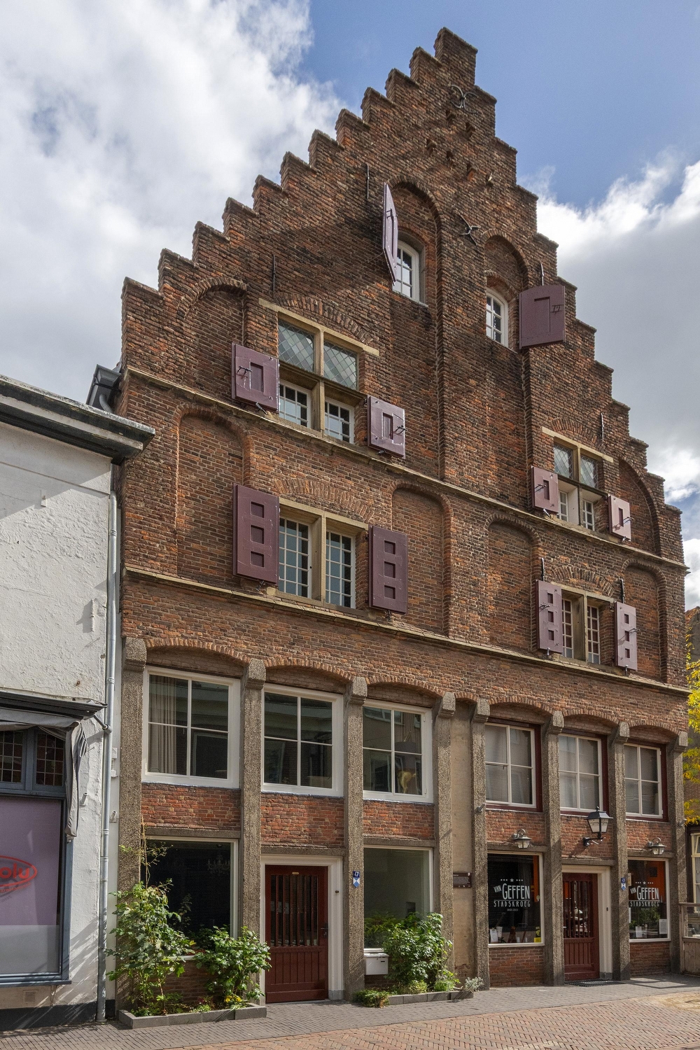 Weerstraat 47, Tiel