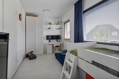 Aardbeivlinder 46, Tiel