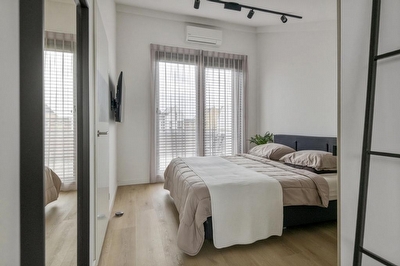 Aardbeivlinder 46, Tiel