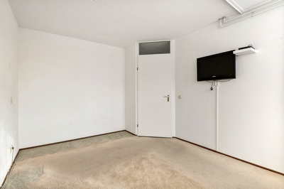 Alkmene 13, Tiel