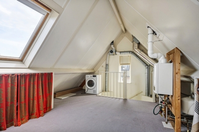 Alkmene 13, Tiel