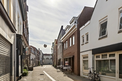 Borchgang 27, Tiel
