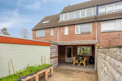 Buitenlust 9, Tiel