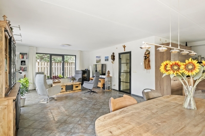 Dijkgraaf de Leeuwweg 5, Alphen
