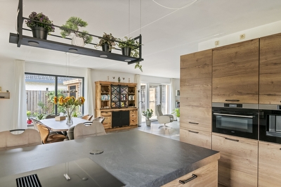 Dijkgraaf de Leeuwweg 5, Alphen