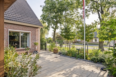 Dijkgraaf de Leeuwweg 5, Alphen