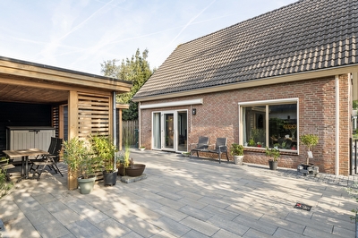 Dijkgraaf de Leeuwweg 5, Alphen
