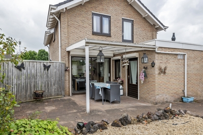 Dijkstraat 4 a, Beneden-Leeuwen