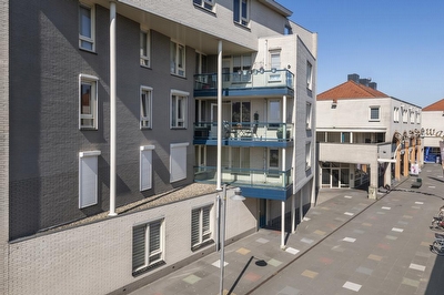 Jasmijn 20, Tiel