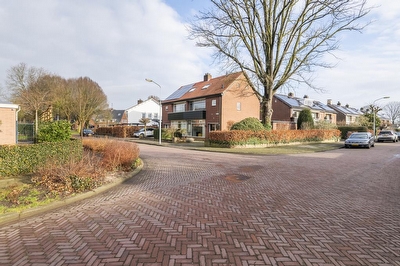 Julianalaan 26, Tiel