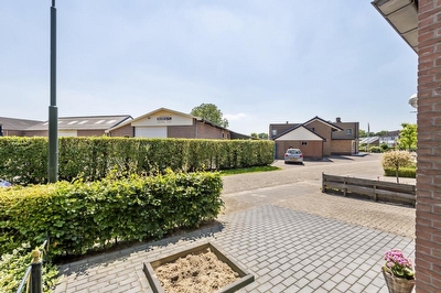 Karnheuvelsestraat 6, Est