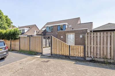 Karnheuvelsestraat 6, Est