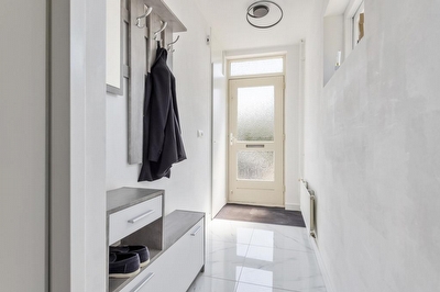 Karnheuvelsestraat 6, Est