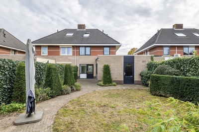 Kolblei 25, Tiel