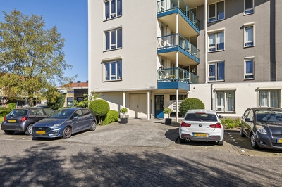 Liguster 14, Tiel