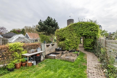 Nachtegaallaan 42, Tiel