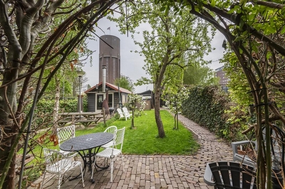 Nachtegaallaan 42, Tiel