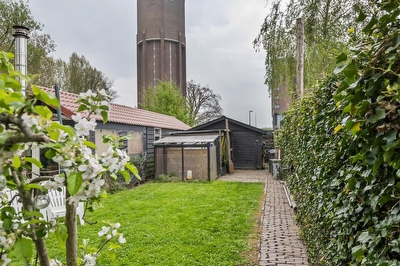 Nachtegaallaan 42, Tiel