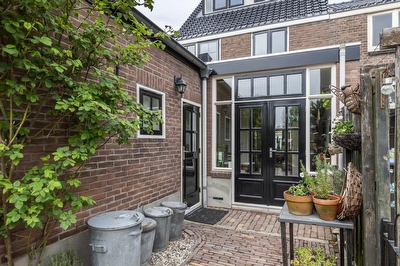 Nachtegaallaan 42, Tiel