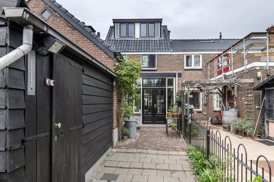 Nachtegaallaan 42, Tiel