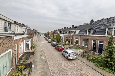 Nachtegaallaan 42, Tiel