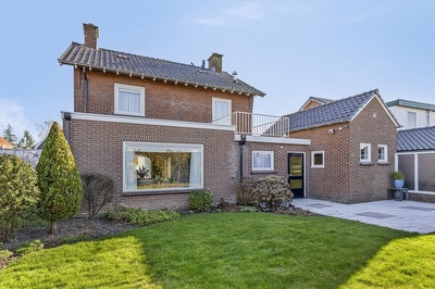 Papesteeg 22, Tiel