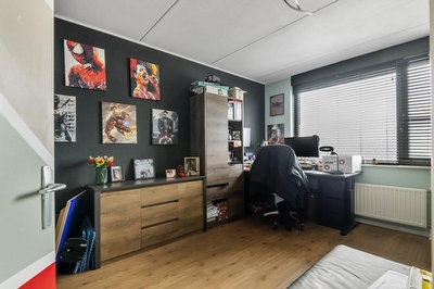 Roosjestin 12, Tiel