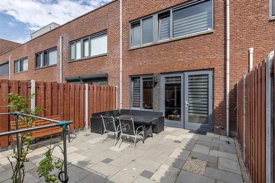 Roosjestin 12, Tiel