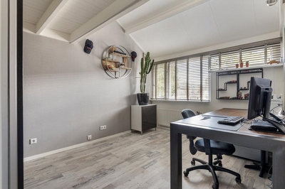 Tollenhof 27, Kesteren