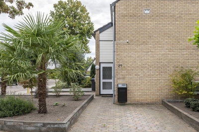 Tollenhof 27, Kesteren