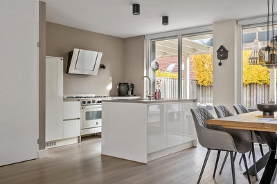 Zonnedauw 51, Tiel